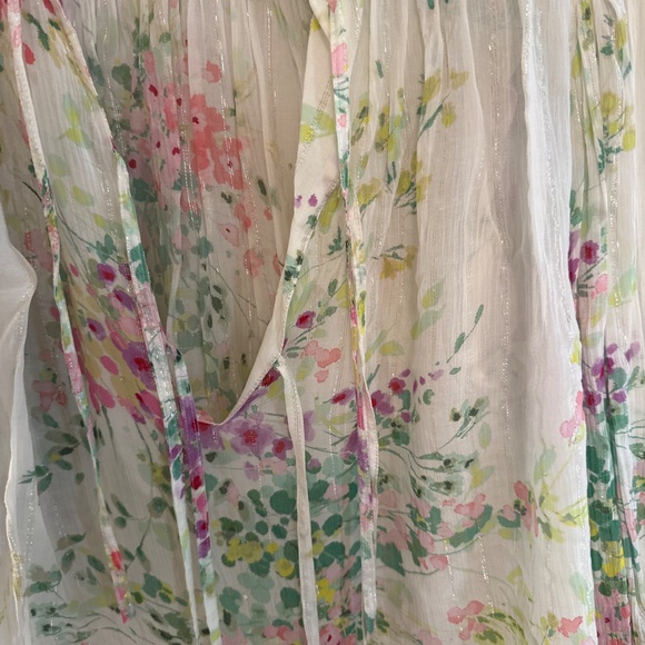 Sheer floral tip - Picture 2 of 5